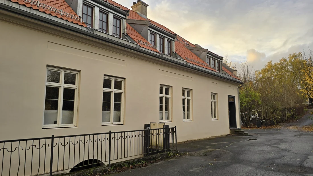 ferdig rehabilitering av fasade på søndre tåsen gård