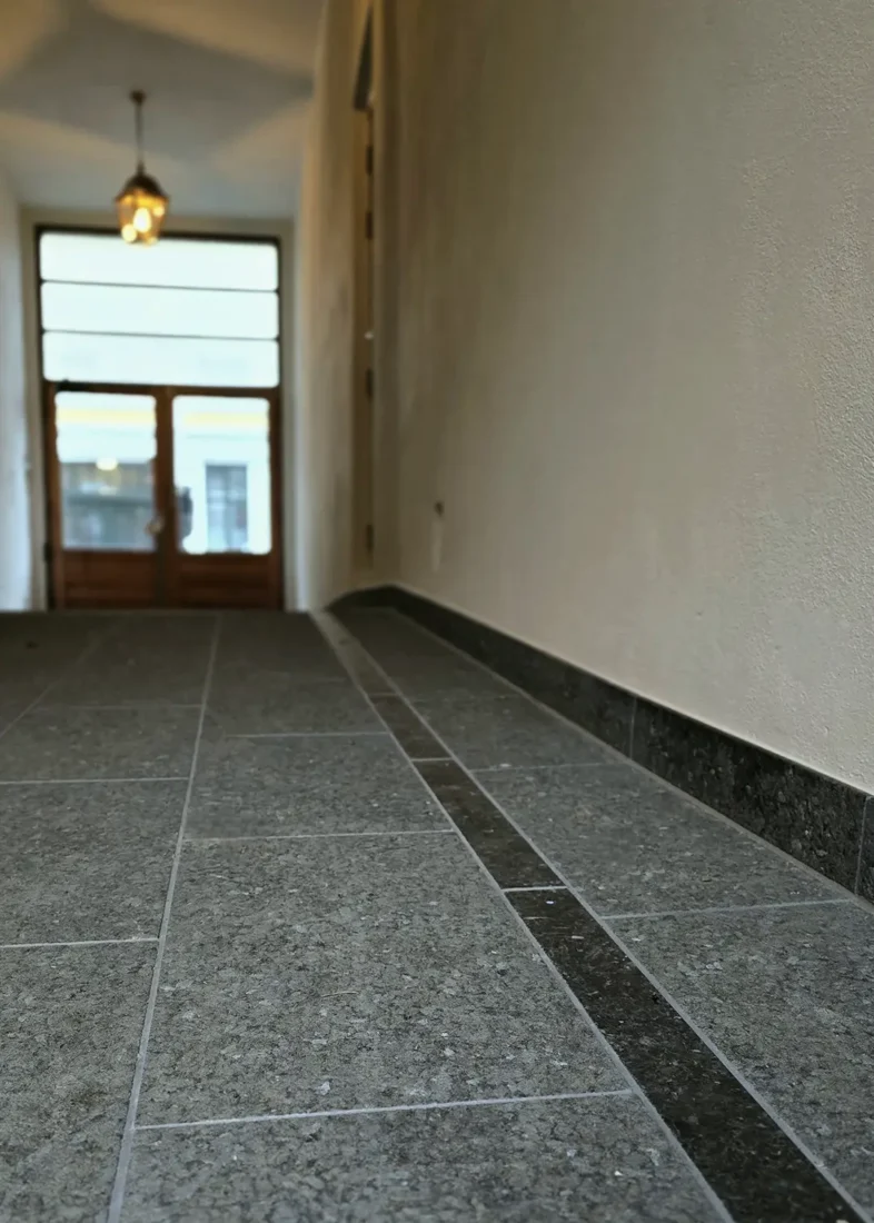 rehabilitert portrom