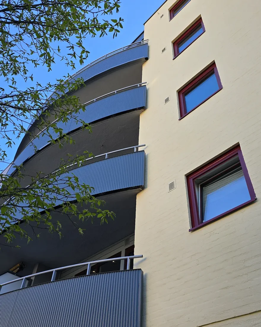 jordal terrasse etter fasaderehabilitering.