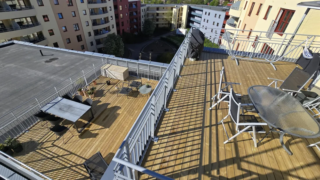 nye takterrasser ved jordal terrasse en fin sommerdag